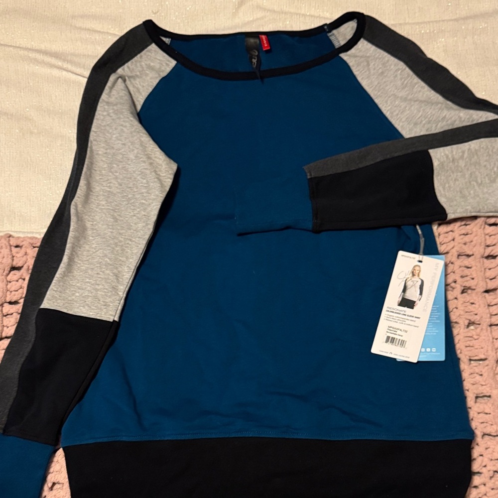 MPG Colorblock Long Sleeve Top-LARGE